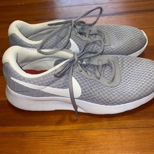 Nike tennis shoes